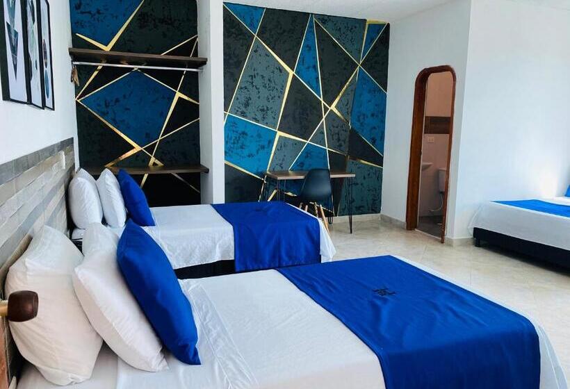 غرفة عائلية, Calle Real Inn