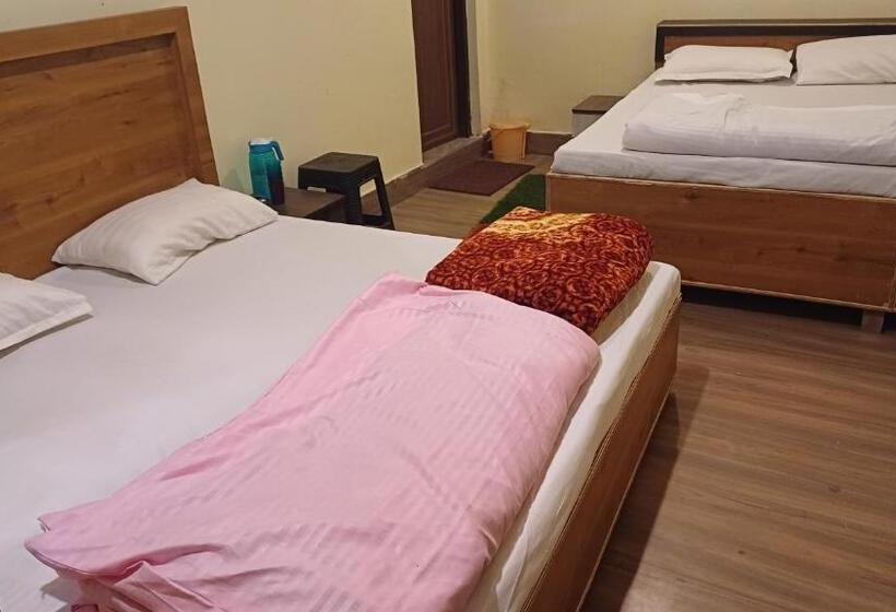 四人标准间, Himalayan View