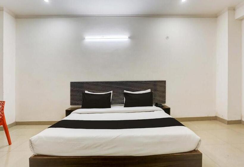 Habitación Triple Clásica, Star Key Inn