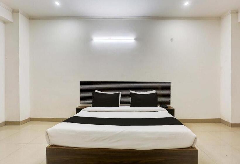 Habitación Triple Clásica, Star Key Inn