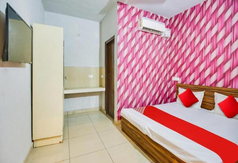 Triple Classic Room, O The Corner House