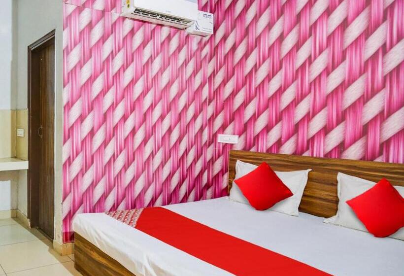 Triple Classic Room, O The Corner House