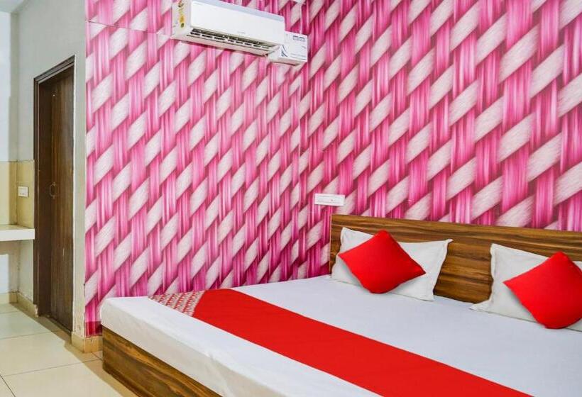 Triple Classic Room, O The Corner House