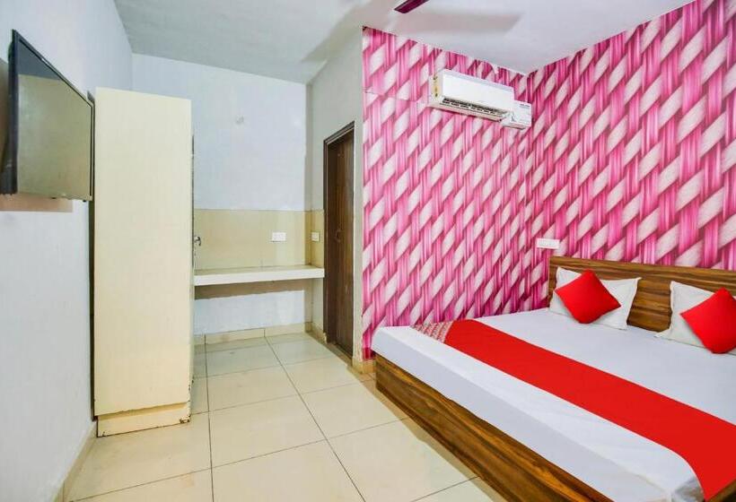 Triple Classic Room, O The Corner House