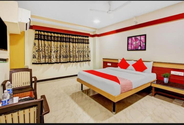 اتاق لوکس, Sri Sai Guru Comfors