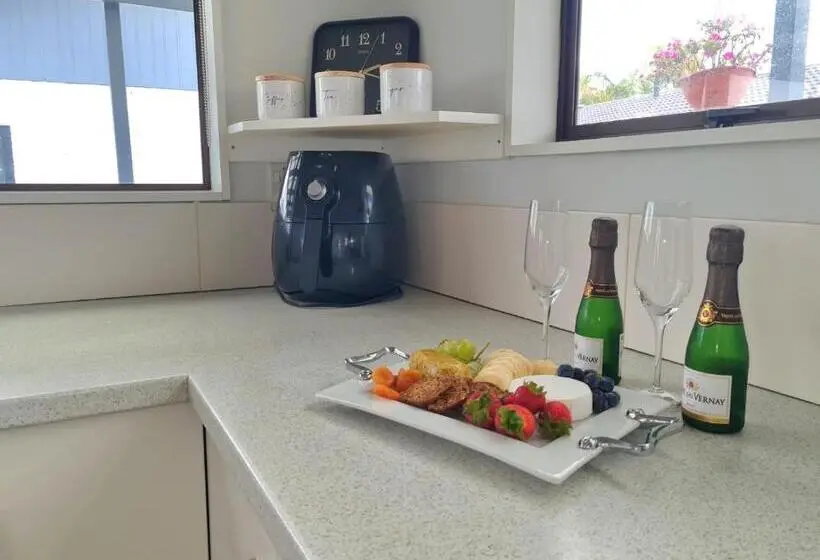 اتاق استاندارد با چشم‌انداز دریا, Beverley Hills Guesthouse