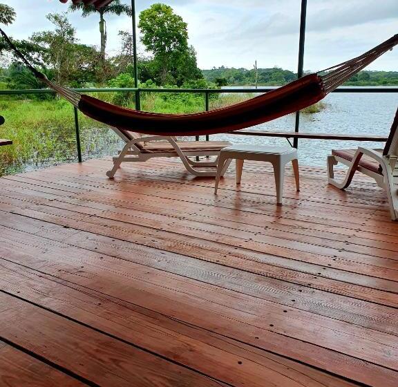 חדר סטנדרט לארבעה, Cabana S On Gatun Lake In Arenosa