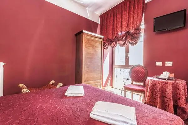 اتاق استاندارد چهار تخته, Imperial Guesthouse