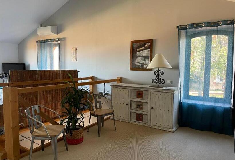 Номер Стандарт Трехместный, La Grange Aux Hirondelles   Appartement Complet Et Indépendant