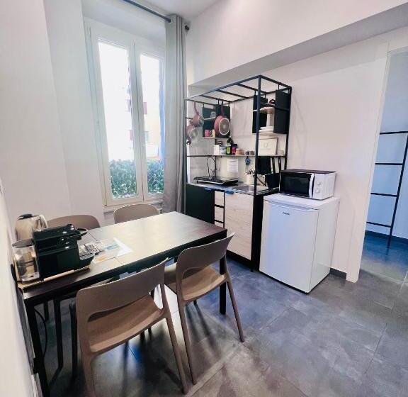 סוויטה משפחתית, Roma Eterna   Piramide Guest House