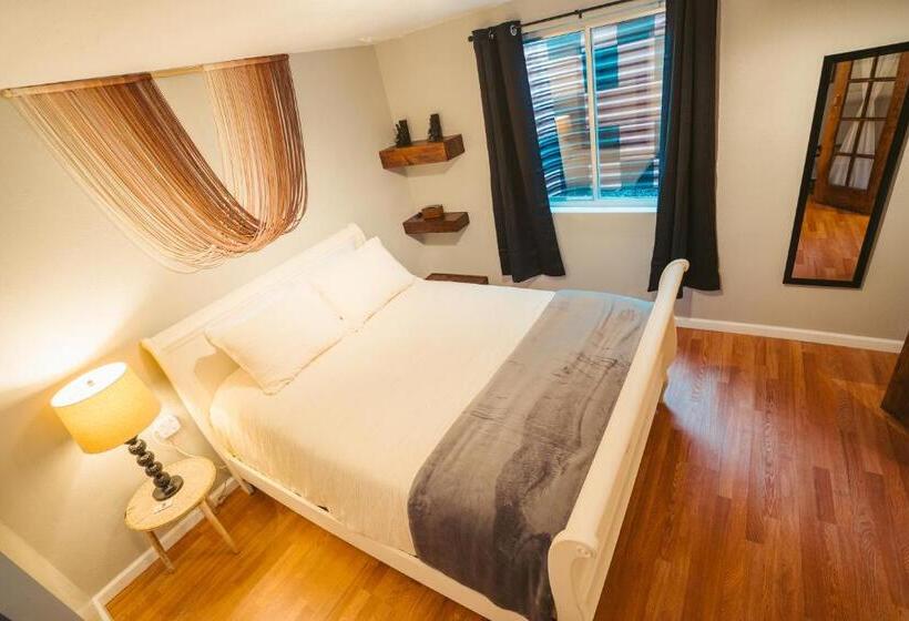 חדר דלוקס, Windsor Retreat Private Basement Suite