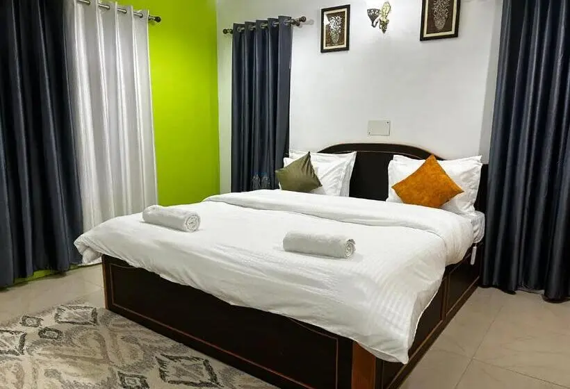 Camera Standard Vista Lago, Whostels Srinagar
