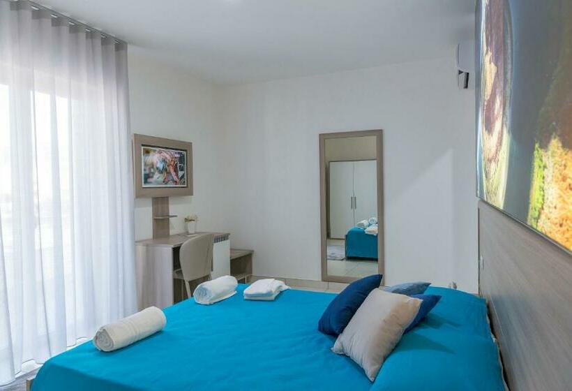 غرفة ديلوكس, America