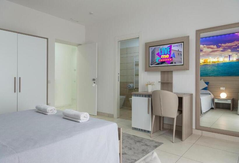 غرفة ديلوكس, America