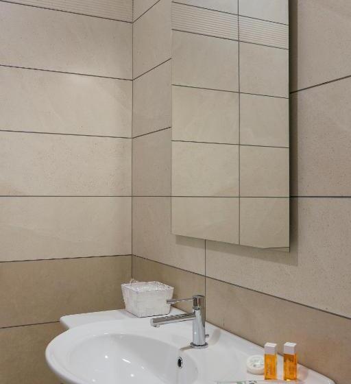 غرفة ديلوكس, America