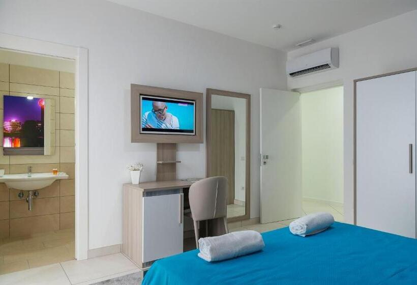 غرفة ديلوكس مزودة بشرفة, America