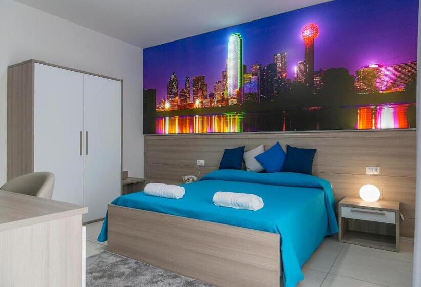 غرفة ديلوكس مزودة بشرفة, America