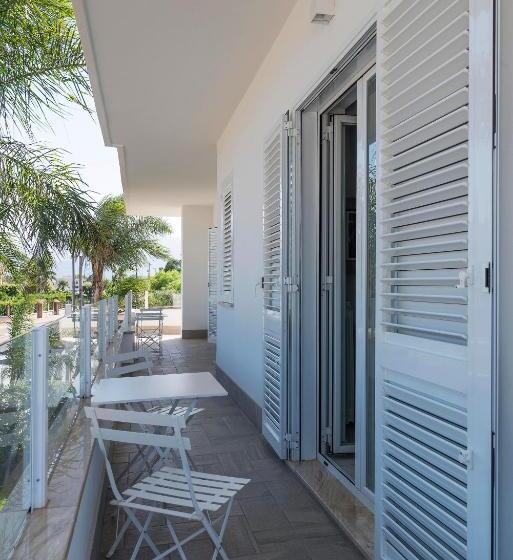 غرفة ديلوكس مزودة بشرفة, America