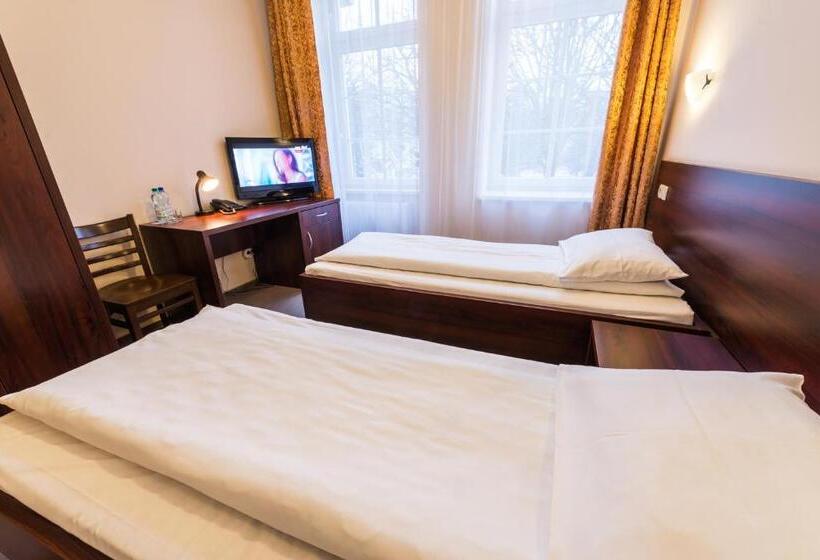 اتاق استاندارد, Cesarski   Kaiserhof