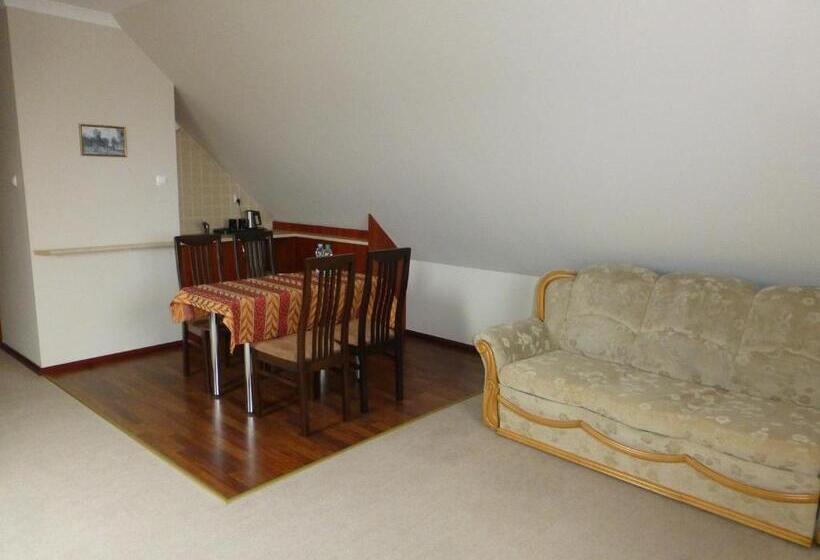 سوییت, Cesarski   Kaiserhof