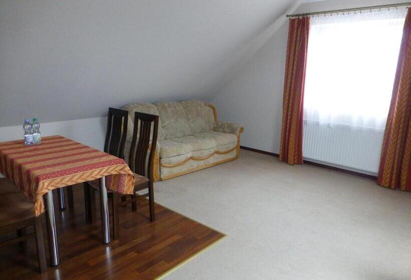 سوییت, Cesarski   Kaiserhof