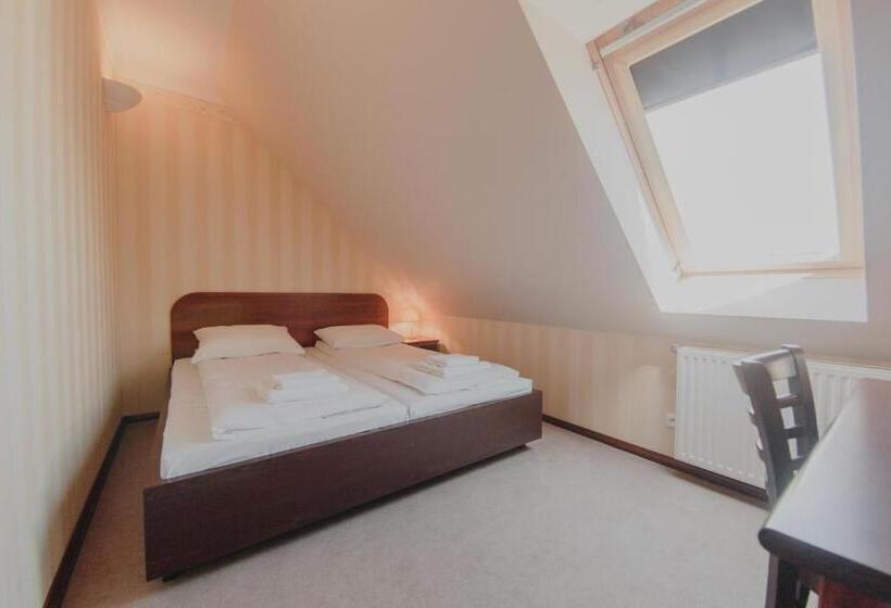 سوییت, Cesarski   Kaiserhof