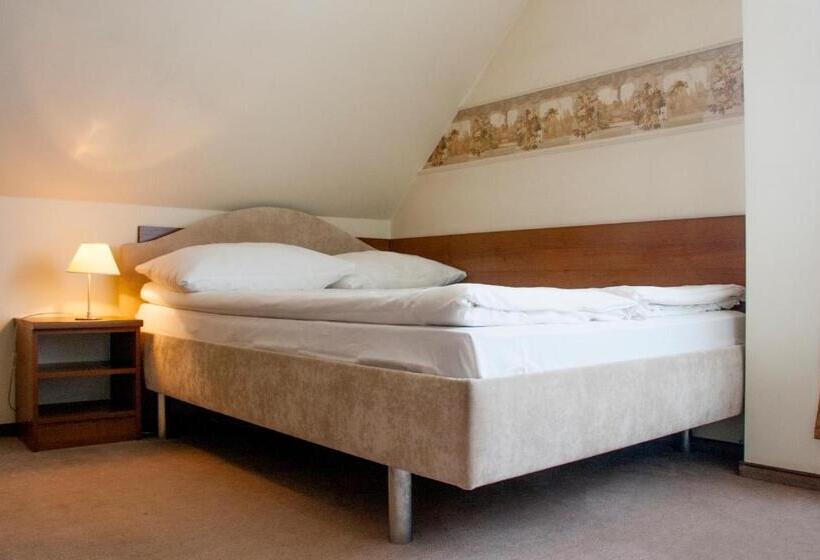 اتاق استاندارد, Cesarski   Kaiserhof