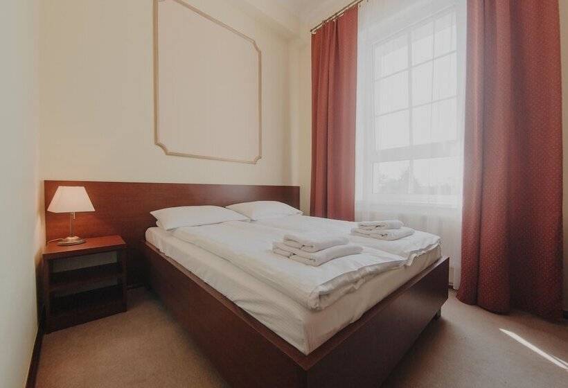 اتاق استاندارد, Cesarski   Kaiserhof