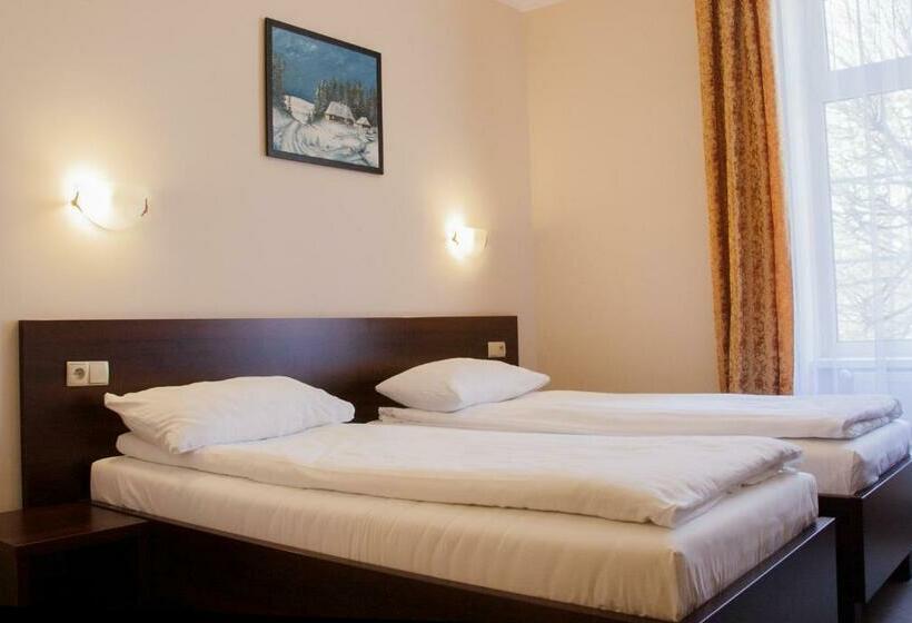 اتاق استاندارد, Cesarski   Kaiserhof