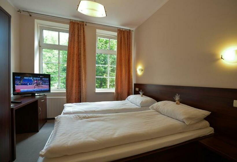 اتاق استاندارد, Cesarski   Kaiserhof