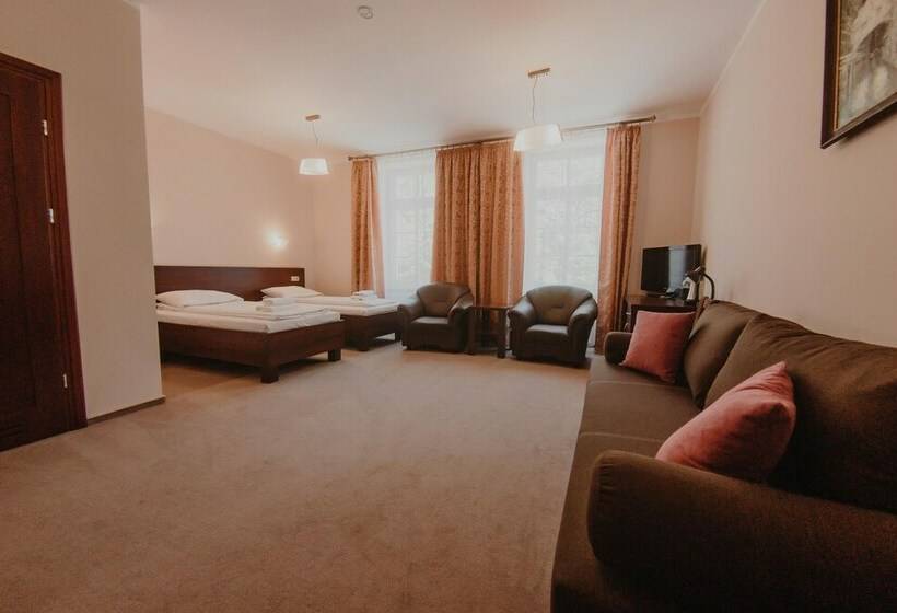 اتاق استاندارد, Cesarski   Kaiserhof