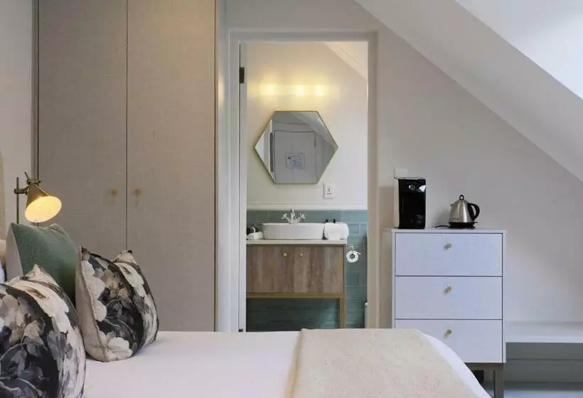 スタンダードルーム, Chapter House Boutique Hotel By The Living Journey Collection