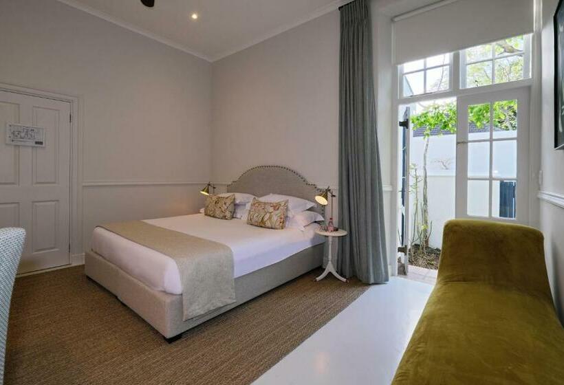 اتاق لوکس, Chapter House Boutique Hotel By The Living Journey Collection