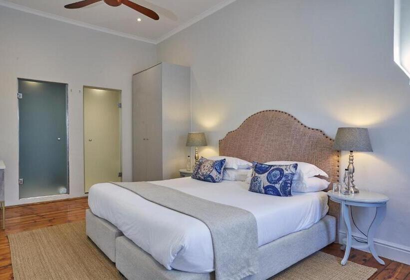 اتاق لوکس, Chapter House Boutique Hotel By The Living Journey Collection