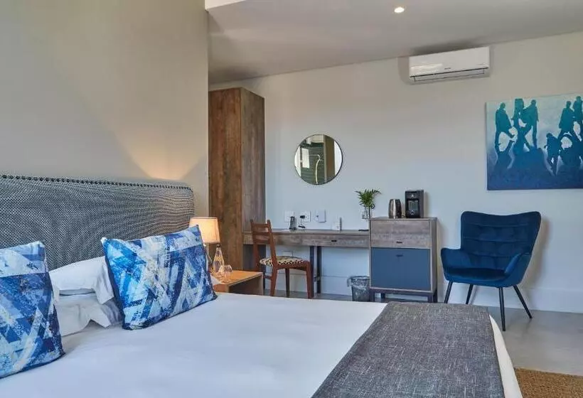 デラックスルーム, Chapter House Boutique Hotel By The Living Journey Collection