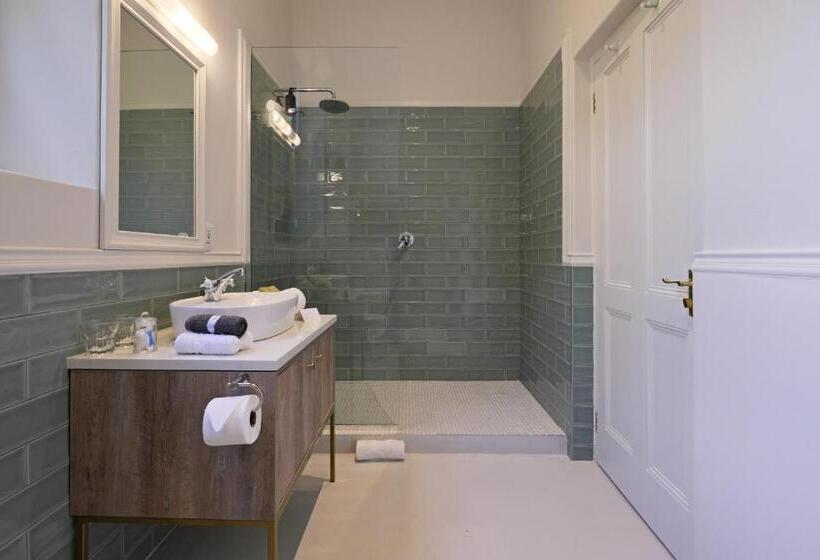 Номер Deluxe, Chapter House Boutique Hotel By The Living Journey Collection