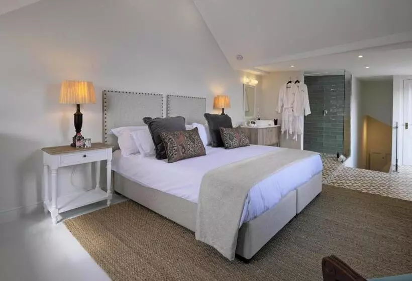 スーペリアースイート, Chapter House Boutique Hotel By The Living Journey Collection