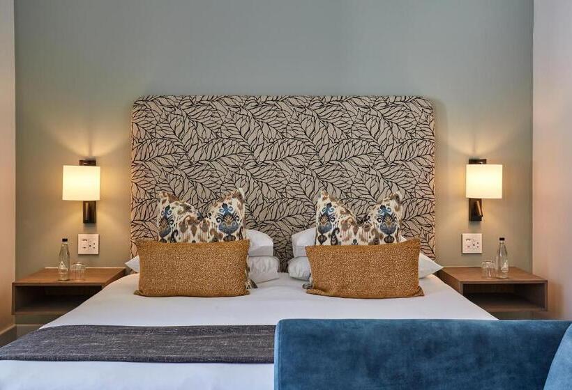 غرفة سوبيريور سرير كينج, Chapter House Boutique Hotel By The Living Journey Collection