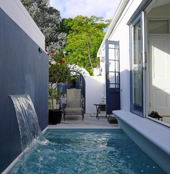 اتاق لوکس, Chapter House Boutique Hotel By The Living Journey Collection