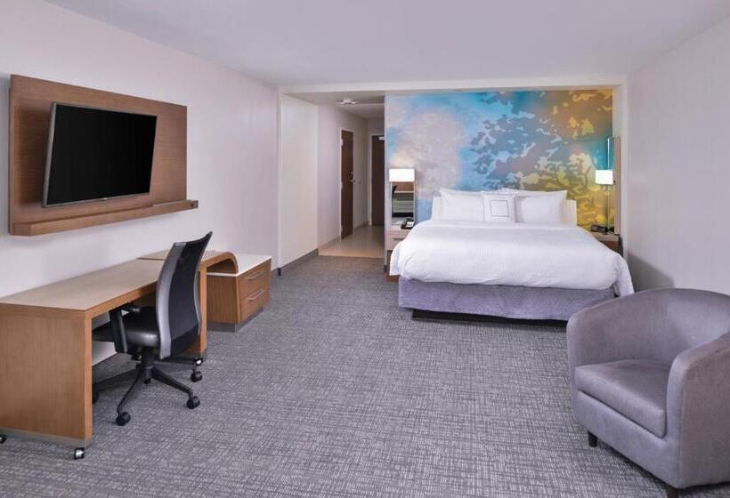 غرفة قياسية سرير كينج, Courtyard By Marriott Columbus Grove City