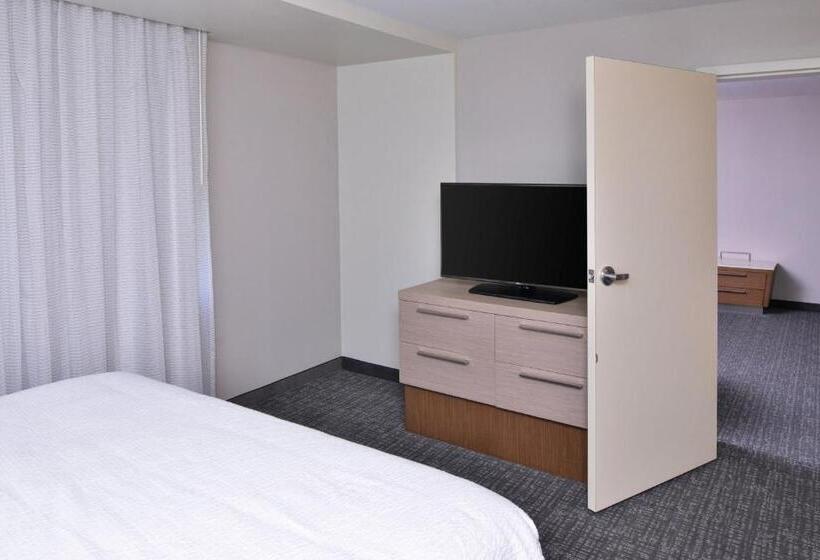 Люкс Кровать Кинг, Courtyard By Marriott Columbus Grove City