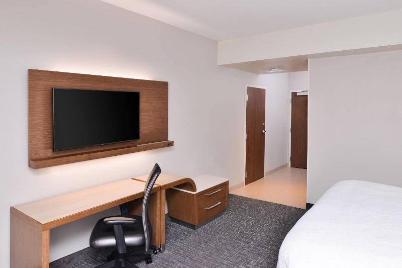 Номер Стандарт, Courtyard By Marriott Columbus Grove City