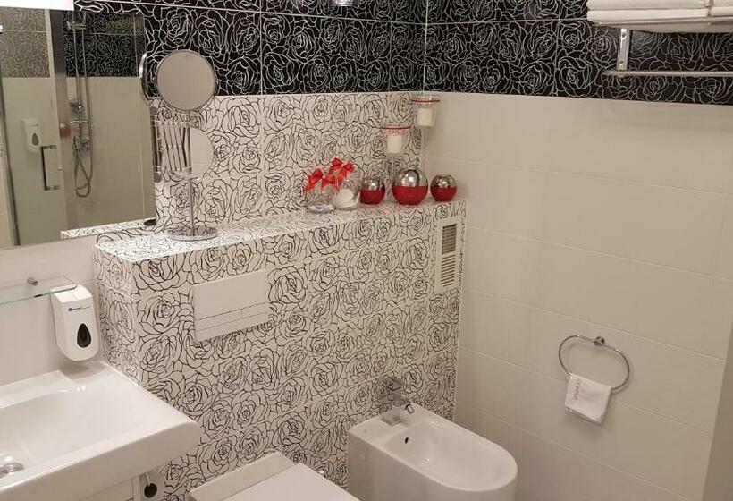 高级大房间, Cynamon