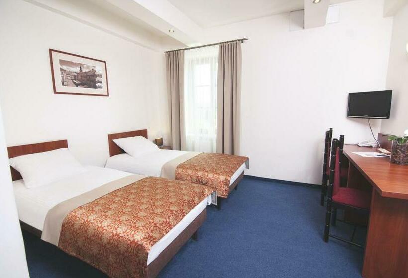 اتاق استاندارد, Dom Na Podwalu