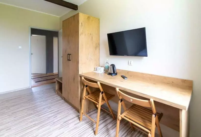 Standard-huone, Konopielka