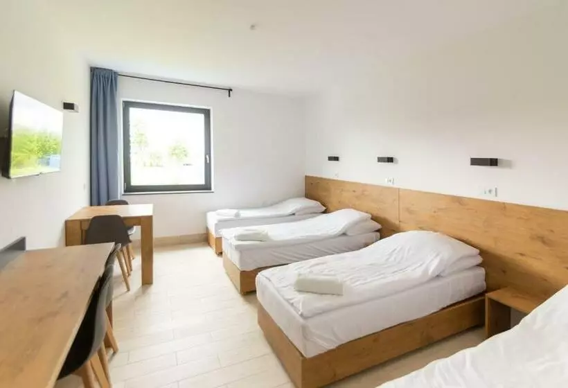 Premium Neljän Hengen Huone, Konopielka
