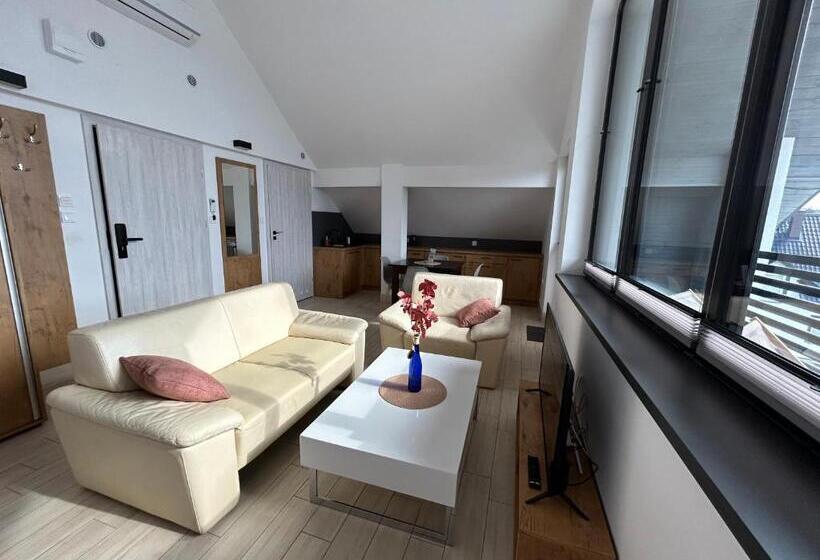 Апартаменты 1 Спальня с Балконом, Konopielka