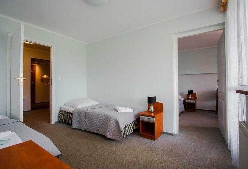 Четырехместный Номер Стандарт, Karolinka