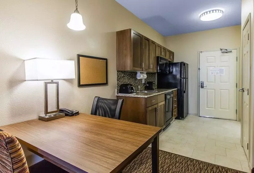 スイート, Mainstay Suites Watford City   Event Center