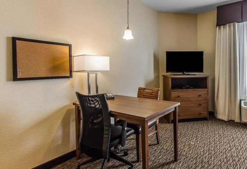 スイート, Mainstay Suites Watford City   Event Center